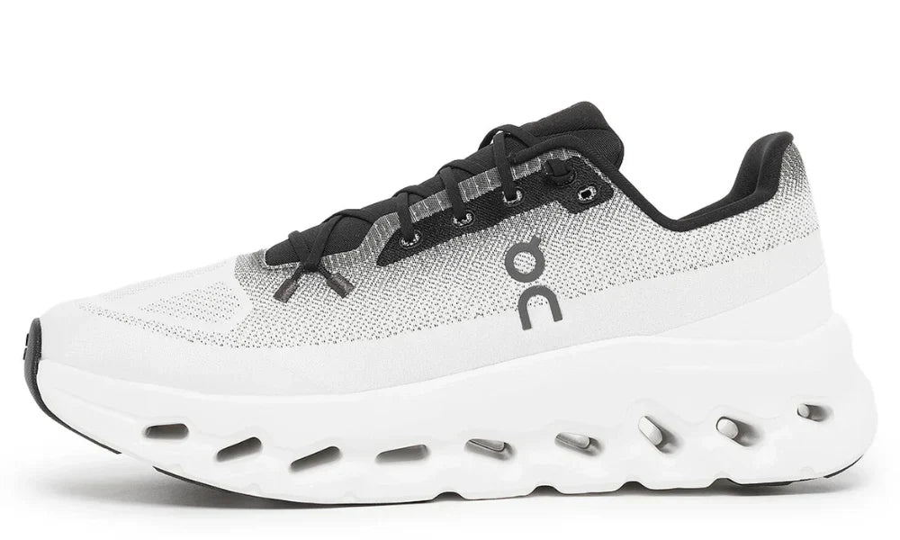 On Cloudtilt "Black/Ivory"