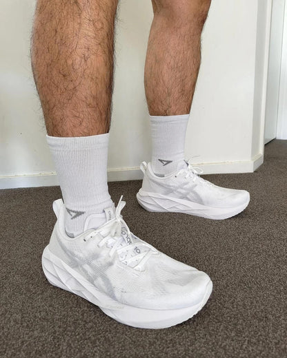 ASICS Novablast 5 White Piedmont Grey