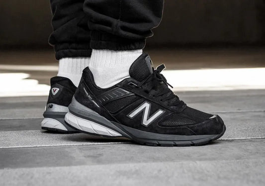 New Balance 990V5 Unisex Sneaker