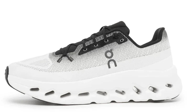 On Cloudtilt "Black/Ivory"