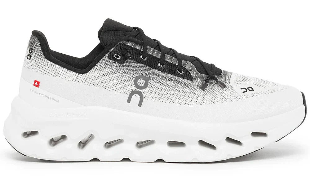 On Cloudtilt "Black/Ivory"